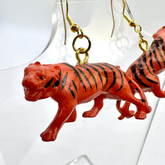 Tiger Earrings - Animal Earrings - Zoo Earrings - Teacher Earrings - Picture 4 of 9